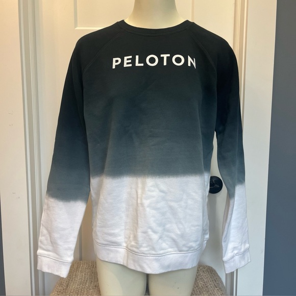 Peloton Tops - Peloton Women’s Black White Ombré Pullover Sweater Sweatshirt Size Small‎ Cotton